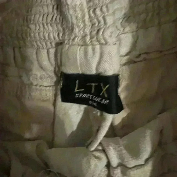 LTX pants in Medium - Picture 2 of 3